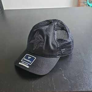 Fanatics NFL MN Vikings Black Mesh-Back Trucker Cap